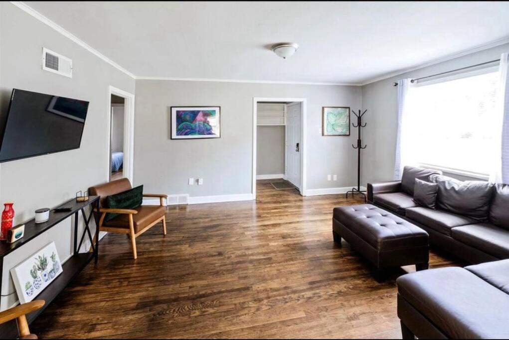 E, Memphis Home 5 Min From I240W Extérieur photo